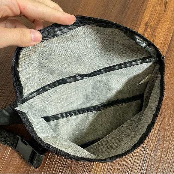 Nintendo RARE vintage original 1988 black red fanny pack fannypack bag pouch - Picture 5 of 7